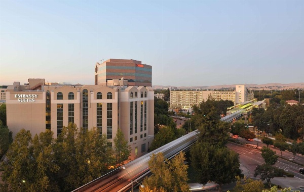 Embassy Suites by Hilton Walnut Creek image 2